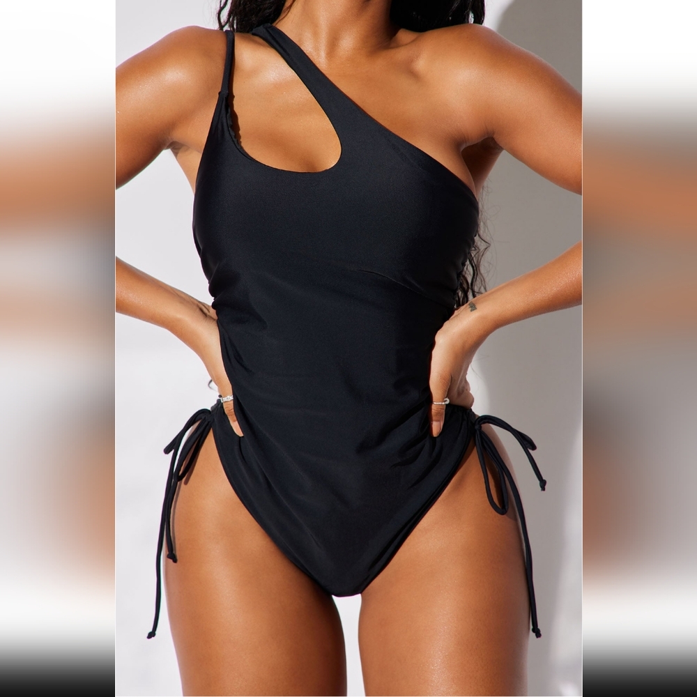 🆕Cross Shoulder Roused Adjustable Swimsuit Sz 3X NWT
